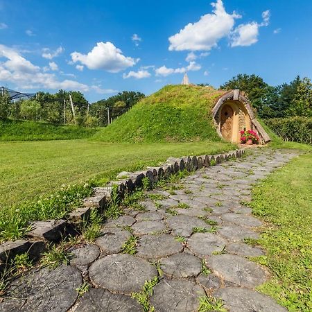 Apartma Zemljanka Ljutomer Buitenkant foto